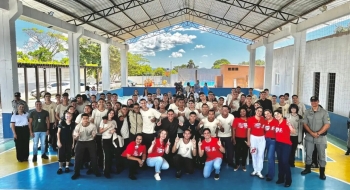 HDT promove conscientização sobre HIV/Aids em escolas